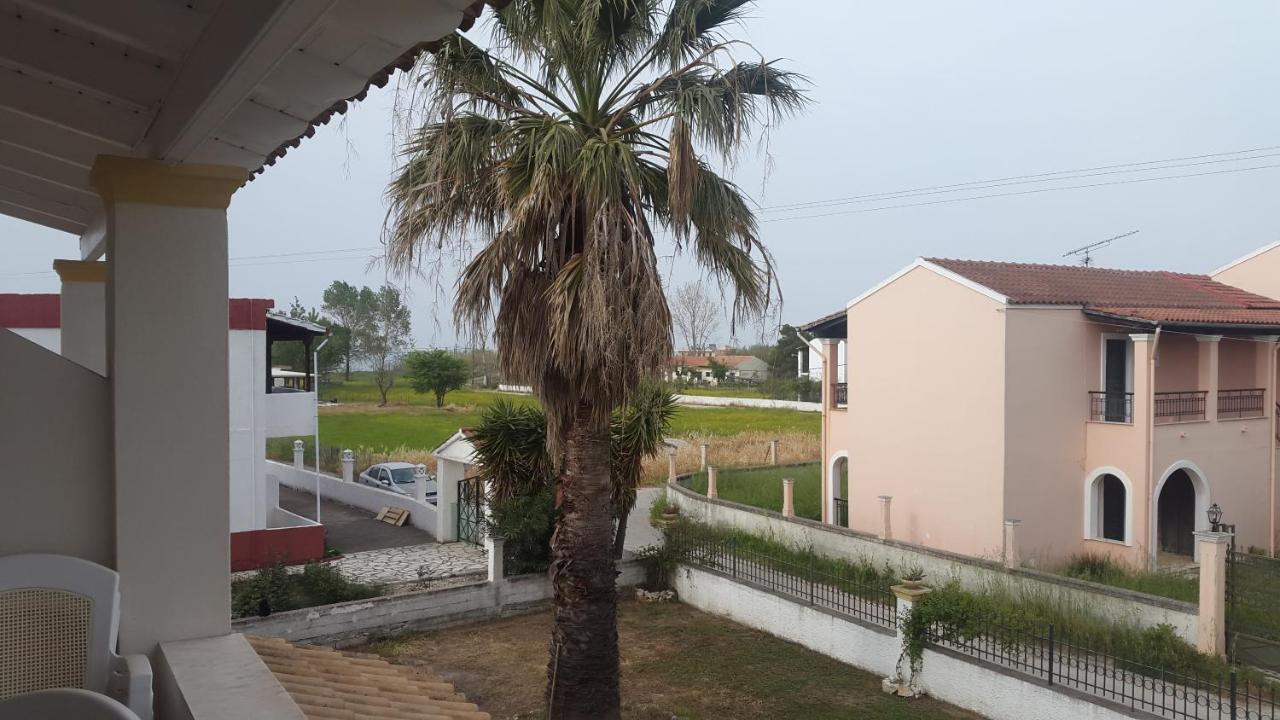Dolphin Apt & Studios -Next To The Beach Roda  Buitenkant foto